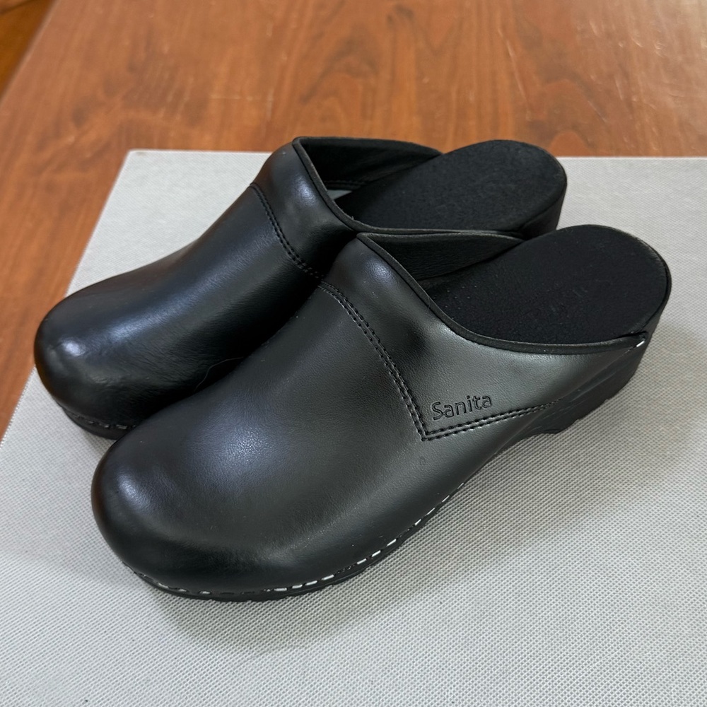Womens Sz 8/39 Leather Sanita Sonja Slip Resistant Clog